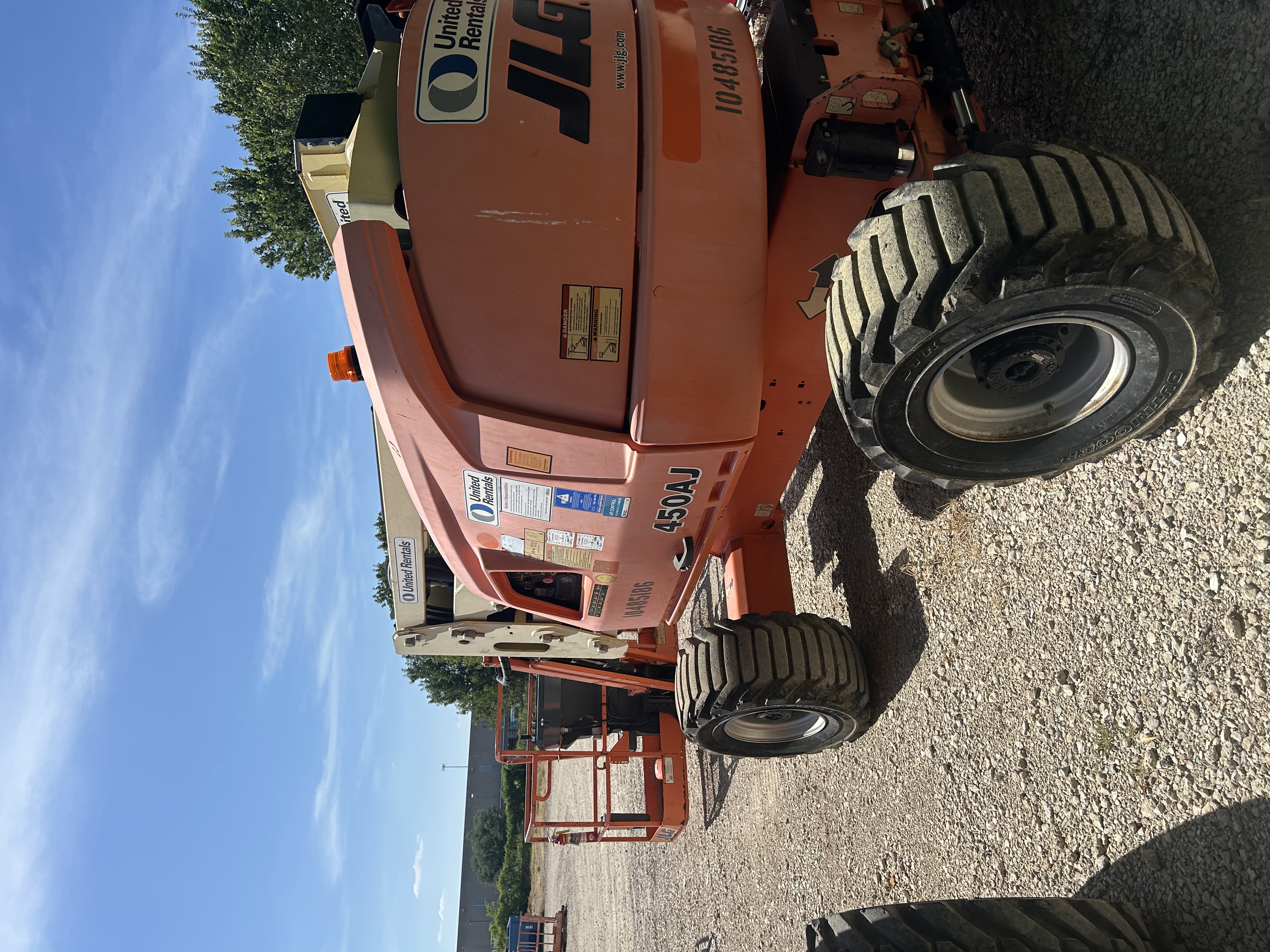 Articulating boom - Image 1