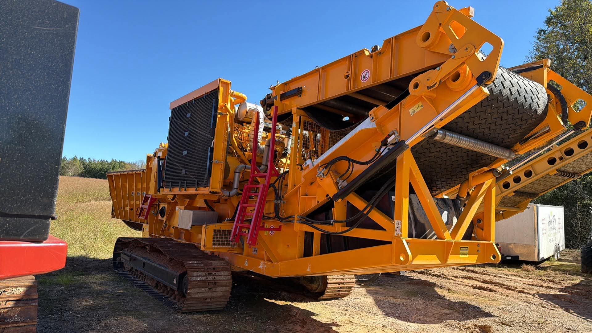 2023 CBI 6800T Horizontal Grinder - Image 1