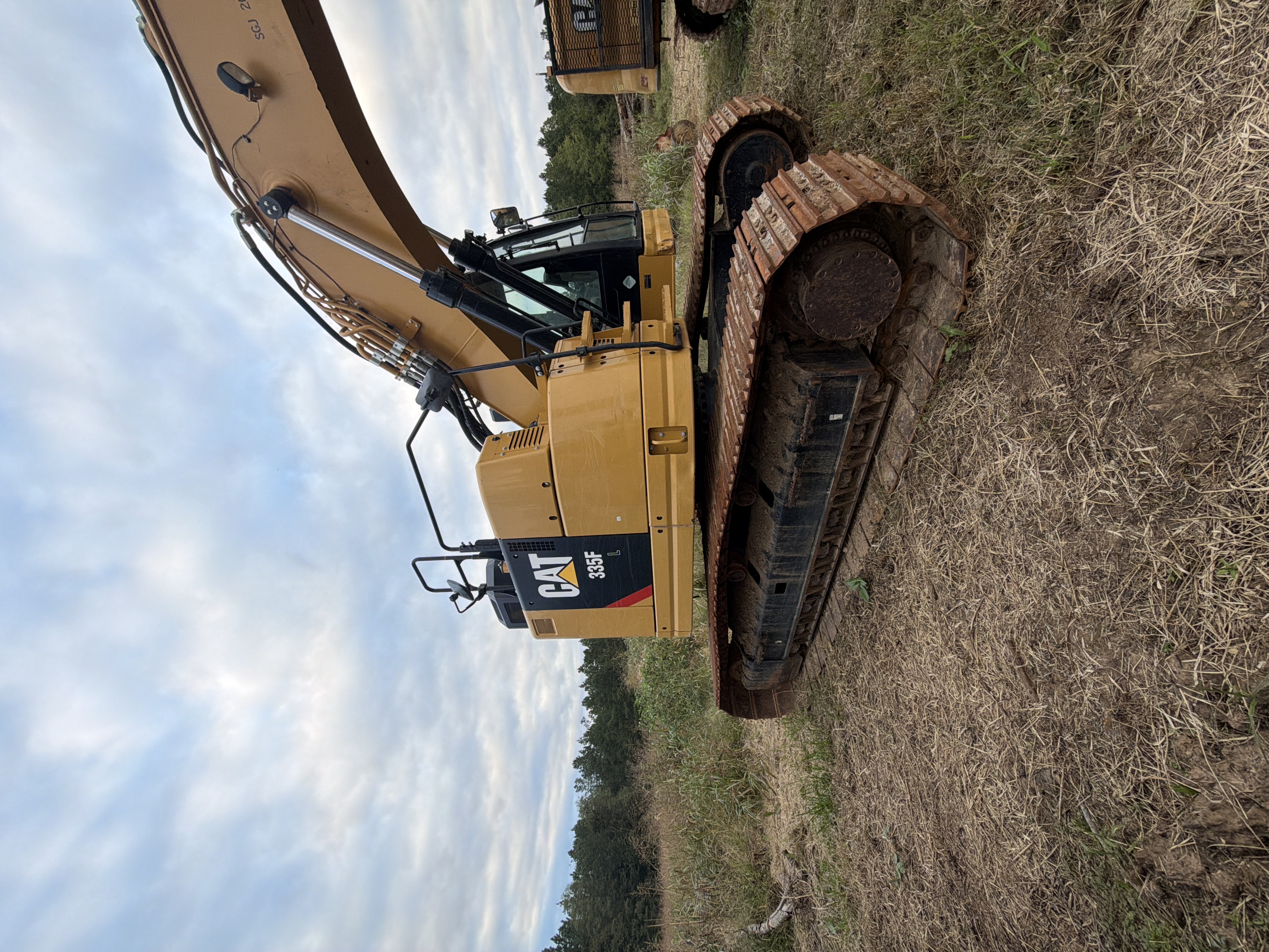 2019 Caterpillar 335FL w/ thumb & bucket - Image 1