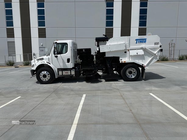 2018 FREIGHTLINER BUSINESS CLASS M2 106