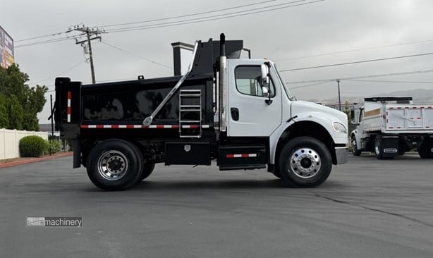 2015 FREIGHTLINER BUSINESS CLASS M2 106