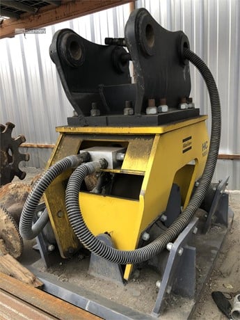 2012 ATLAS COPCO HC1055 VIBE PLATE ATTACHMENT